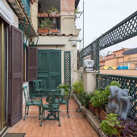 Apartment The Rent - One-bedroom In A Quiet, Classically Styled Corner Near The Quirinale